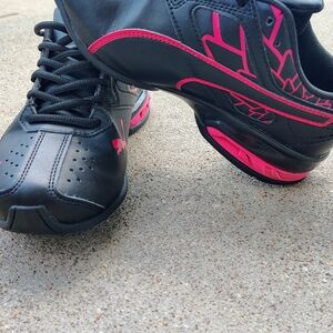 Women's PUMA, Black/Pink Athletic Shoes, Sz 6.5